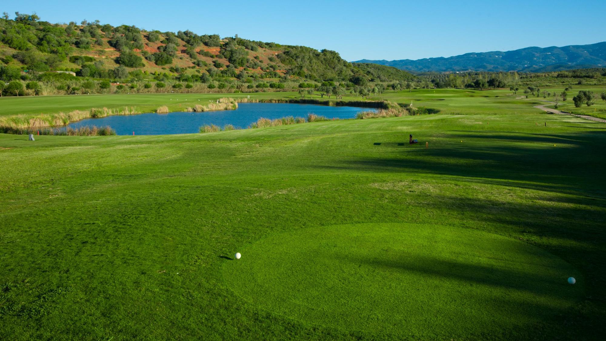 https://www.portugalgolfcourses.info/uploads/golf-courses/Alamos_Golf_Course_2_camJpra8yf_20240609091305.jpg