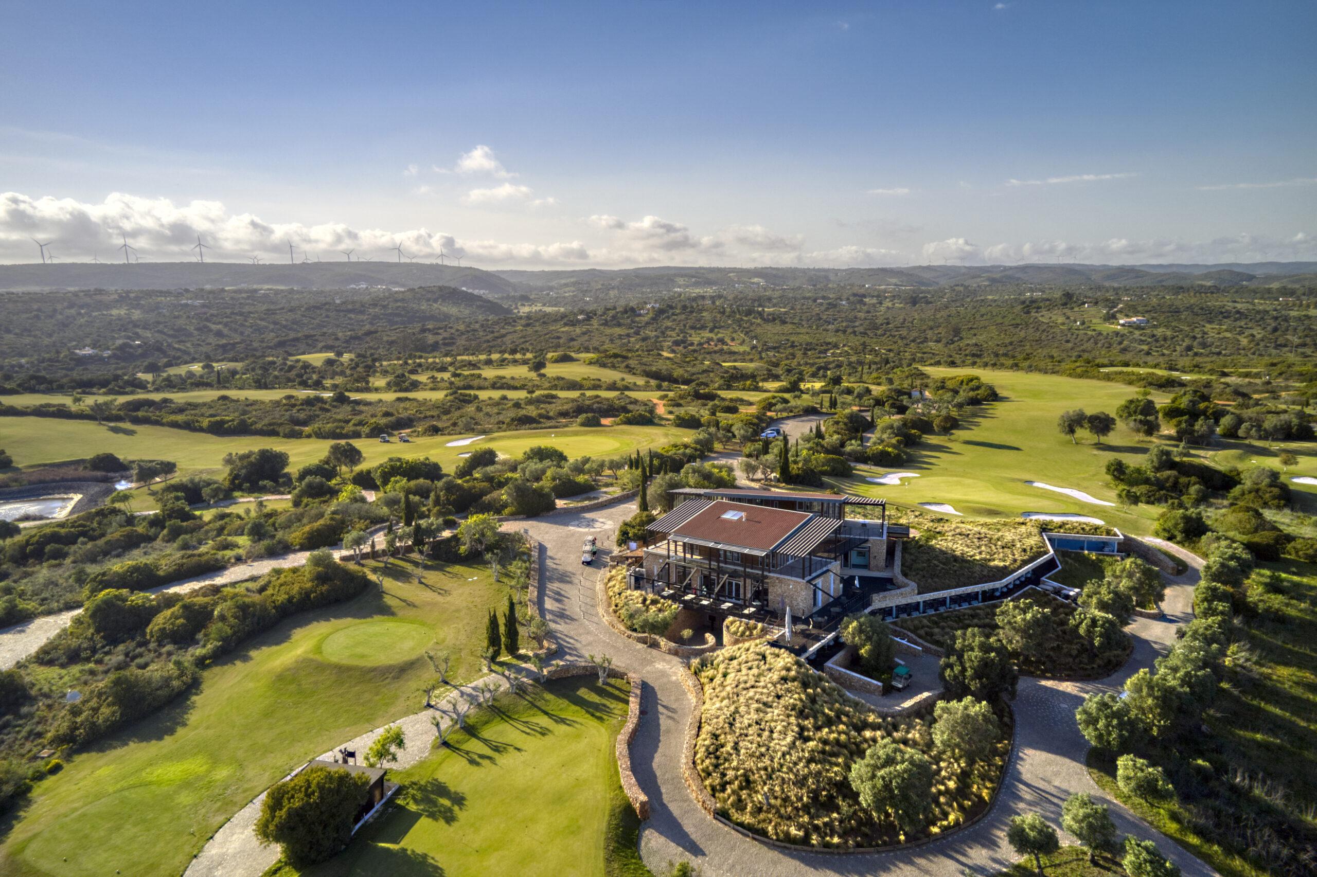 https://www.portugalgolfcourses.info/uploads/golf-courses/Espiche_Golf_Course_dYHhpXRwOR_20240609115113.jpg